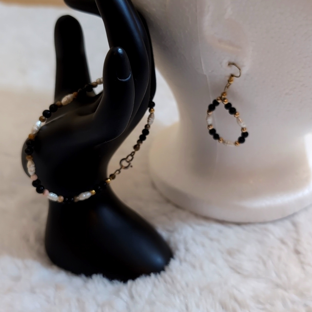Fresh Water Pearl and Black & Gold Glass Beaded Bracelet and Earrings